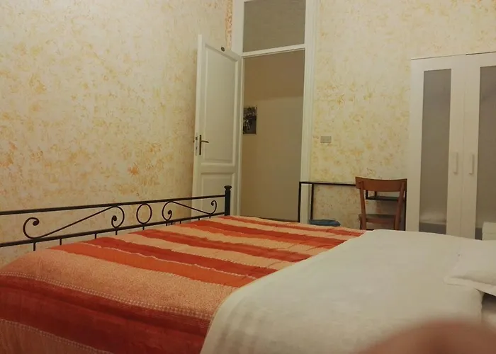 בית הארחה Residenza Laterano רומא